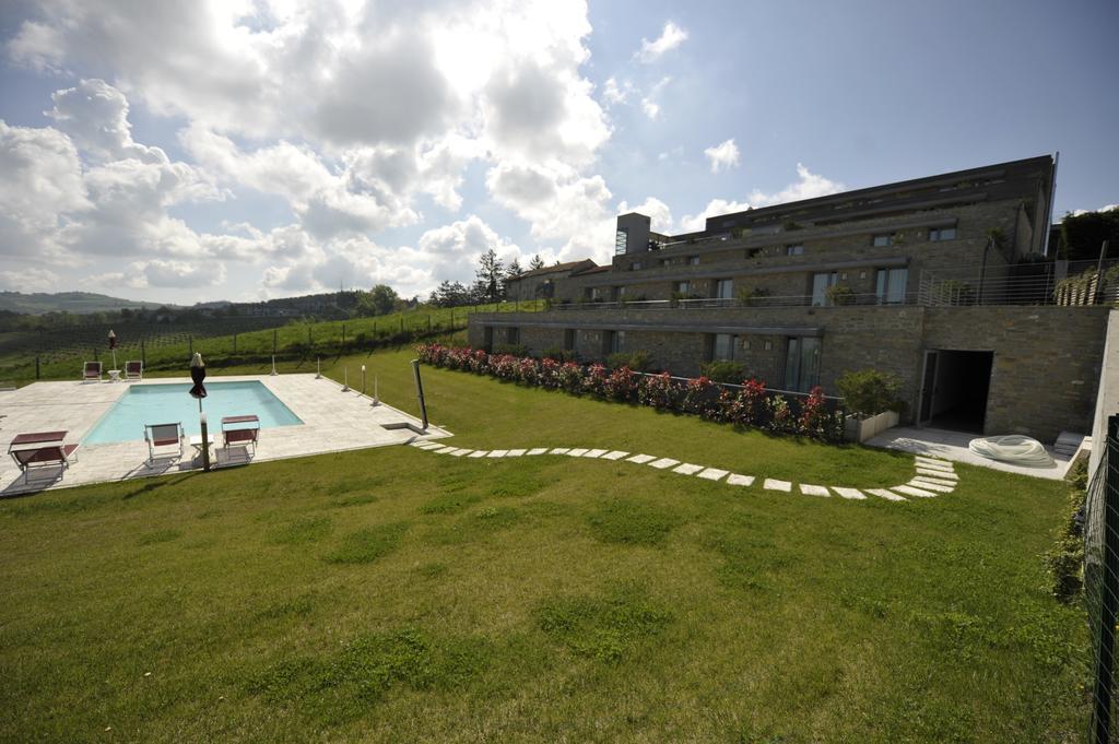 Hotel Ca' Del Lupo Montelupo Albese Zimmer foto
